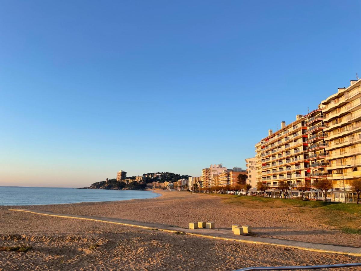 Montserrat Calonge (Catalonia) Exterior foto